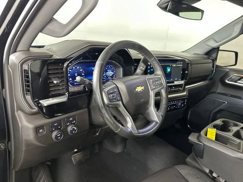 Used 2023 Chevrolet Silverado 1500 LT image 13