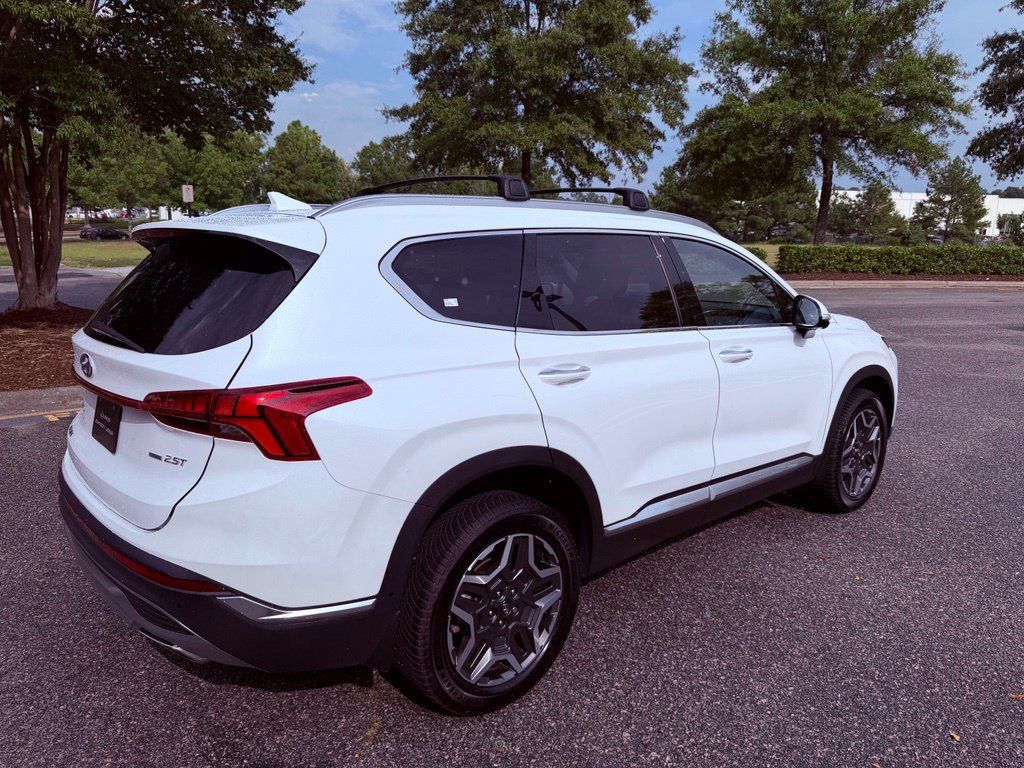 Used 2022 Hyundai Santa Fe Limited w/ Winter Weather Package AWD/4WD image 17