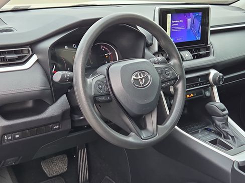 Used 2024 Toyota RAV4 XLE w/ Convenience Package FWD image 9