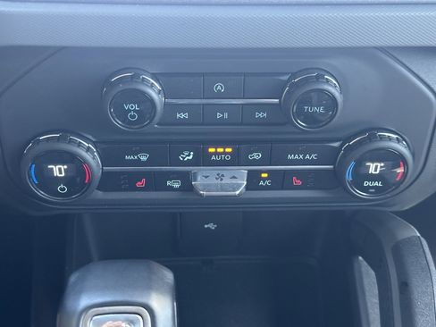 Used 2024 Ford Bronco Big Bend image 18