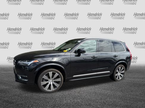 Used 2025 Volvo XC90 T8 Plus w/ Protection Package Premier AWD/4WD image 8