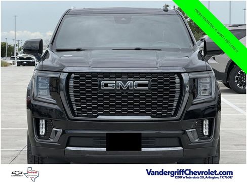 Used 2023 GMC Yukon XL Denali Ultimate AWD/4WD image 7