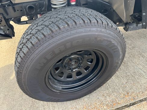 Used 2021 Jeep Gladiator Rubicon image 10