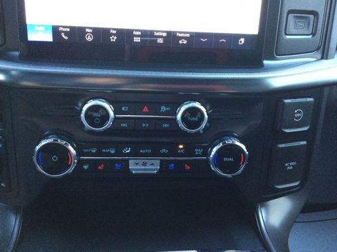 Used 2025 Ford F150 Lariat w/ Equipment Group 501A Mid image 16