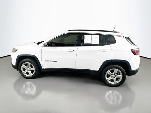 Used 2023 Jeep Compass Latitude AWD/4WD image 4