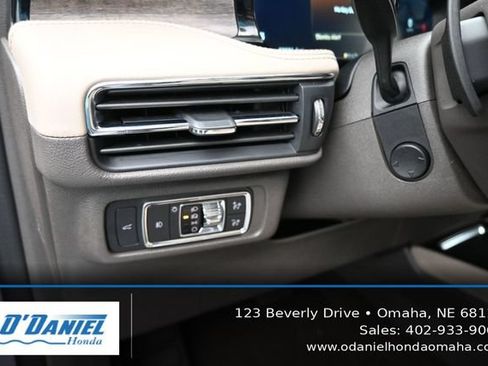 Used 2022 Lincoln Corsair Reserve w/ Equipment Group 201A AWD/4WD image 27
