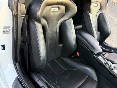Used 2017 BMW M4 Coupe image 25