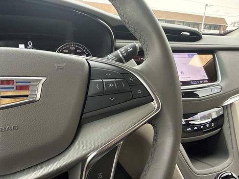 Certified 2023 Cadillac XT5 Premium Luxury AWD/4WD image 41