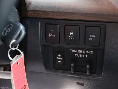 Used 2019 Toyota Tundra Limited AWD/4WD image 14