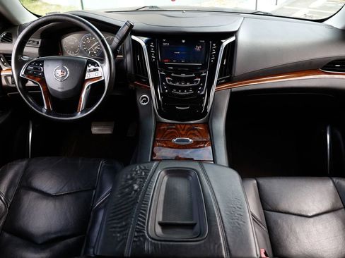 Used 2015 Cadillac Escalade ESV Premium image 2