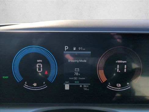 New 2026 Hyundai Tucson Blue SE image 11