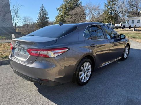 Used 2019 Toyota Camry LE image 7