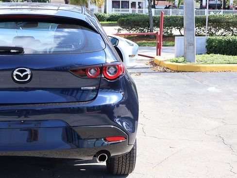 Used 2022 MAZDA MAZDA3 s image 13