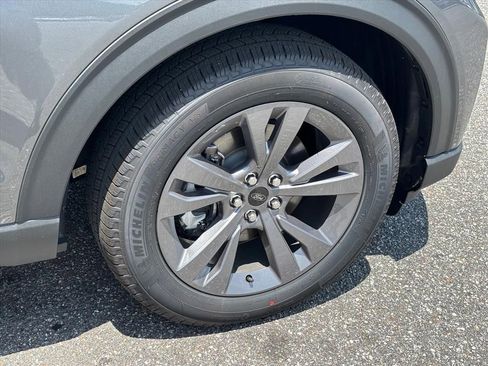 New 2026 Ford Explorer Active w/ Active Comfort Package AWD/4WD image 28