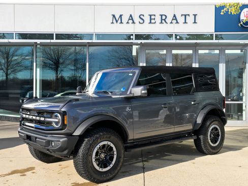 Used 2024 Ford Bronco Outer Banks w/ Sasquatch Package image 1