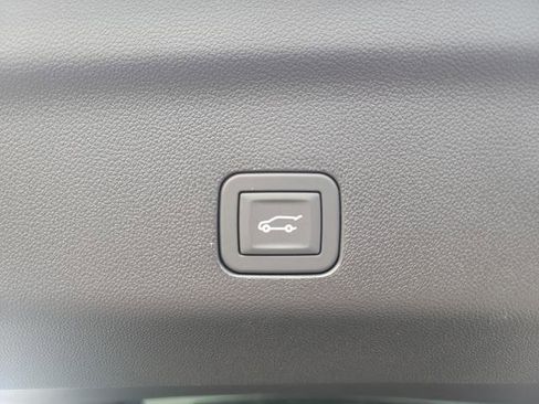 New 2026 Chevrolet Suburban High Country AWD/4WD image 18