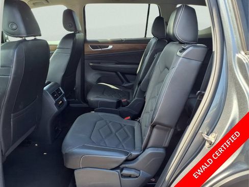 Used 2024 Volkswagen Atlas SE AWD/4WD image 23