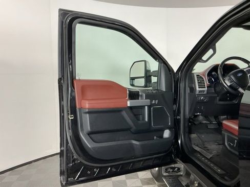 Used 2019 Ford F350 Platinum w/ Platinum Ultimate Package image 17