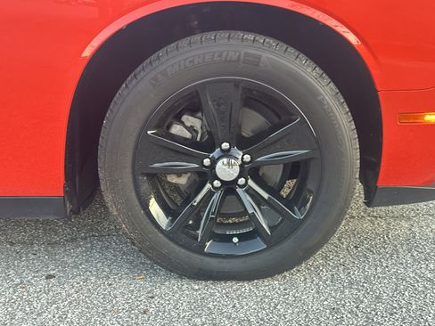 Used 2023 Dodge Challenger SXT image 12