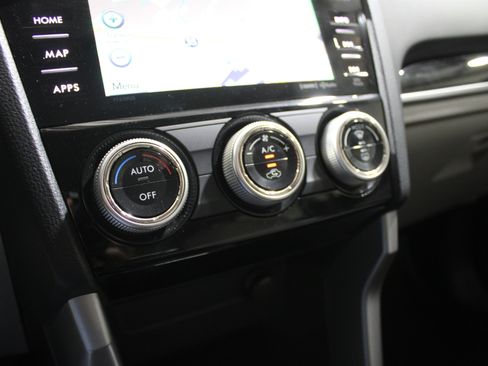 Used 2018 Subaru Forester 2.5i Limited image 16