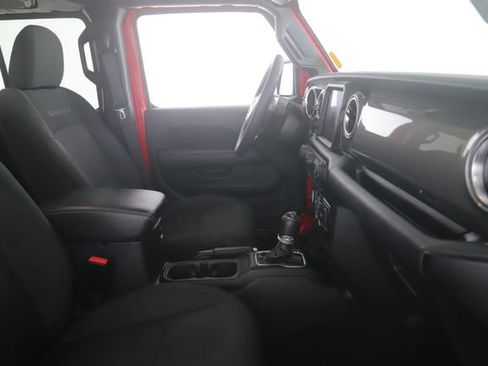 Used 2022 Jeep Wrangler Unlimited Sahara w/ Cold Weather Group AWD/4WD image 30