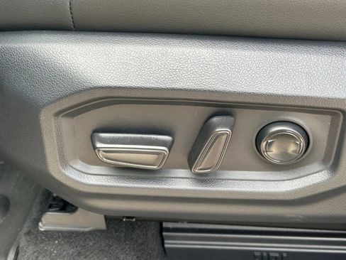 Used 2026 Toyota Tundra Limited AWD/4WD image 27