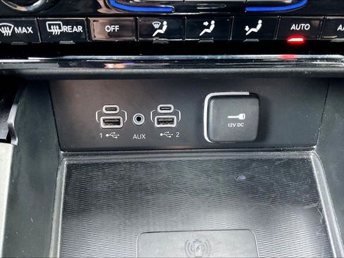 Used 2024 Jeep Grand Cherokee Altitude AWD/4WD image 33