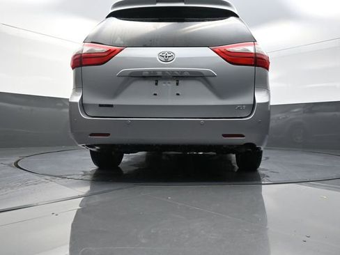 Used 2015 Toyota Sienna XLE w/ XLE Navigation Package image 26