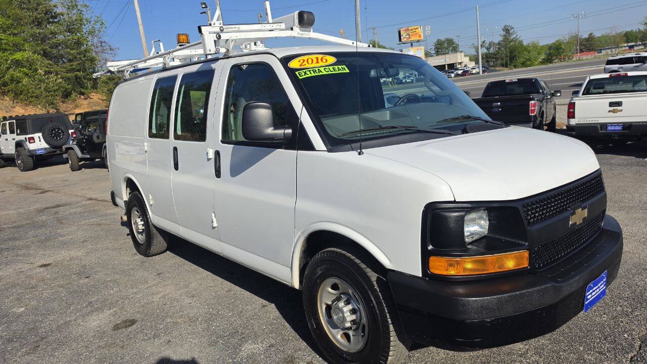 Used 2016 Chevrolet Express 2500 w/ Cold Climate Package RWD image 5