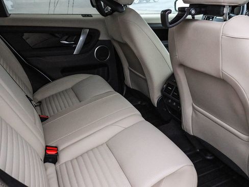 Used 2025 Land Rover Discovery Sport S image 20