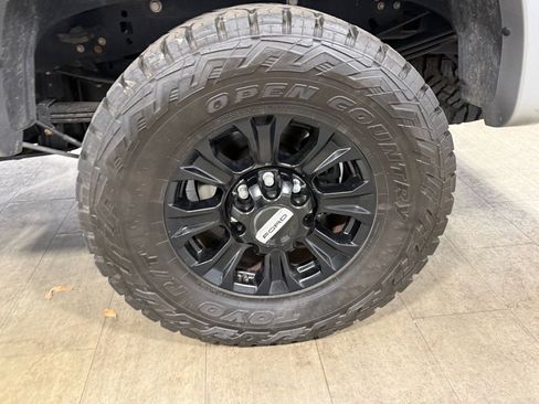 Used 2021 Ford F250 Lariat w/ Tremor Off-Road Package image 15