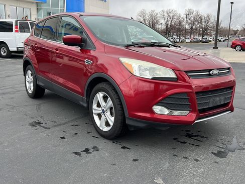 Used 2014 Ford Escape SE image 3