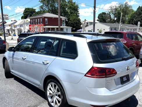 Used 2016 Volkswagen Golf SE FWD image 4