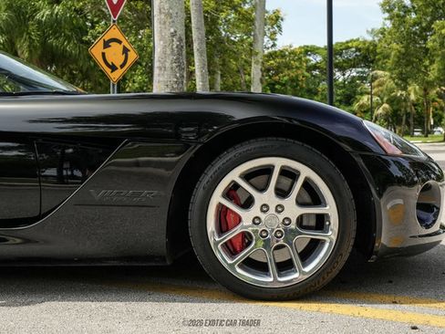Used 2005 Dodge Viper SRT-10 RWD image 11