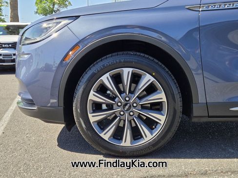 Used 2022 Lincoln Corsair Reserve w/ Rear Removable Package Tray FWD image 8