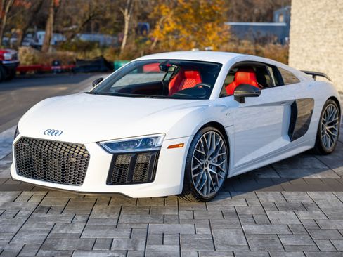Used 2018 Audi R8 V10 plus image 4
