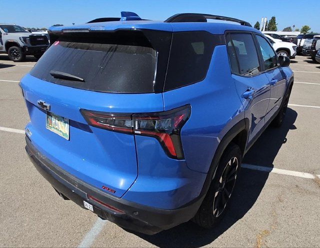Used 2025 Chevrolet Equinox RS FWD image 4
