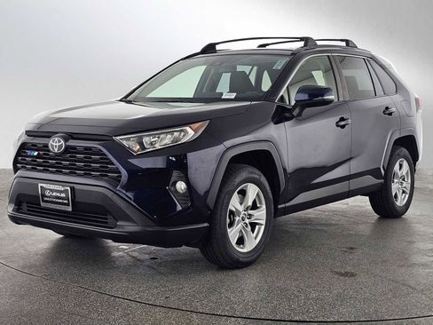 Used 2019 Toyota RAV4 XLE w/ Convenience Package image 7