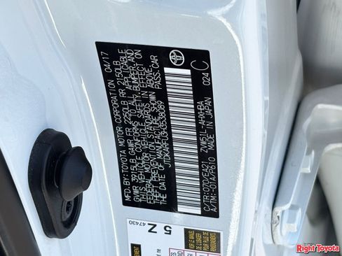 Certified 2017 Toyota Prius Three Touring FWD image 30