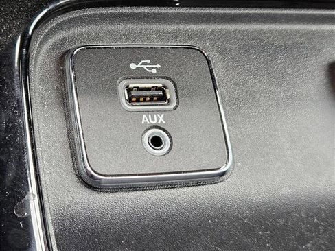 Used 2018 Jeep Compass Limited w/ Safe & Security Group FWD image 20