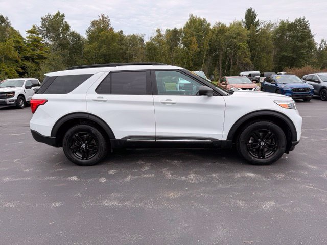 Used 2022 Ford Explorer XLT AWD/4WD image 4