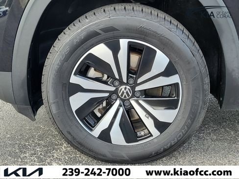 Used 2024 Volkswagen Atlas SE FWD image 9