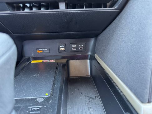 Used 2025 Toyota Camry LE FWD image 25