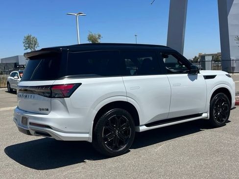 Certified 2026 INFINITI QX80 4WD w/ Premium Cargo Package image 7