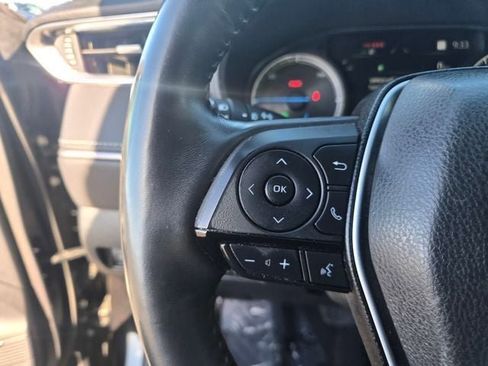 Certified 2022 Toyota Venza Limited image 23