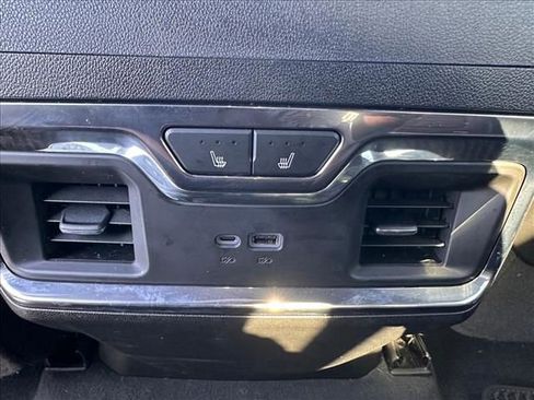 Used 2024 GMC Sierra 3500 Denali Ultimate image 20