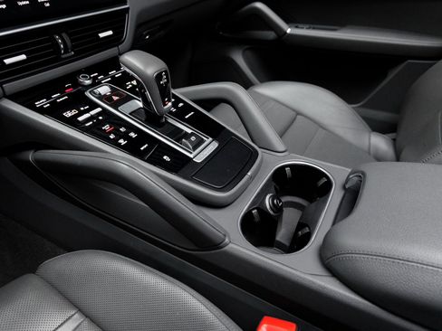 Certified 2023 Porsche Cayenne image 22