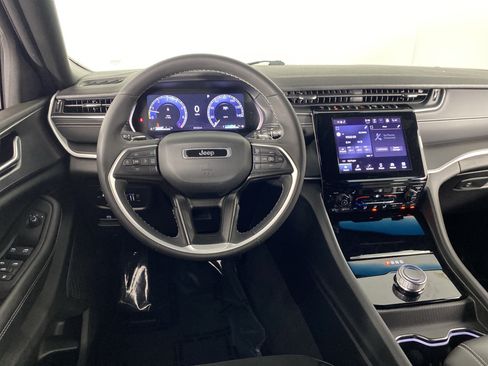 Used 2023 Jeep Grand Cherokee L Altitude AWD/4WD image 20