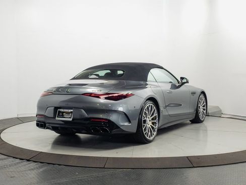 Used 2022 Mercedes-Benz SL 63 AMG 4MATIC w/ Driver Assistance Package image 33