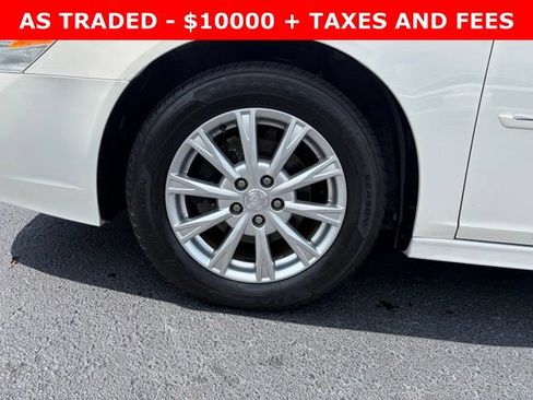 Used 2011 Buick Lucerne CXL w/ Driver Confidence Package FWD image 9